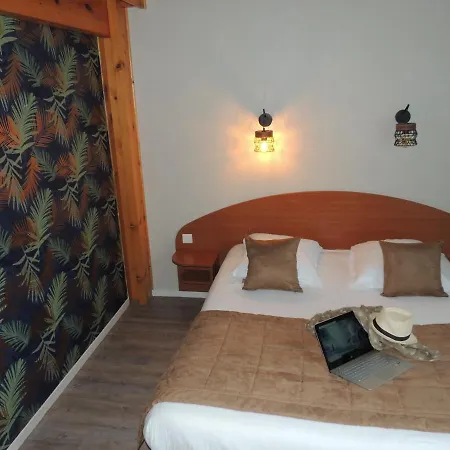 Hotel Logis Les 3 Marchands Bressuire