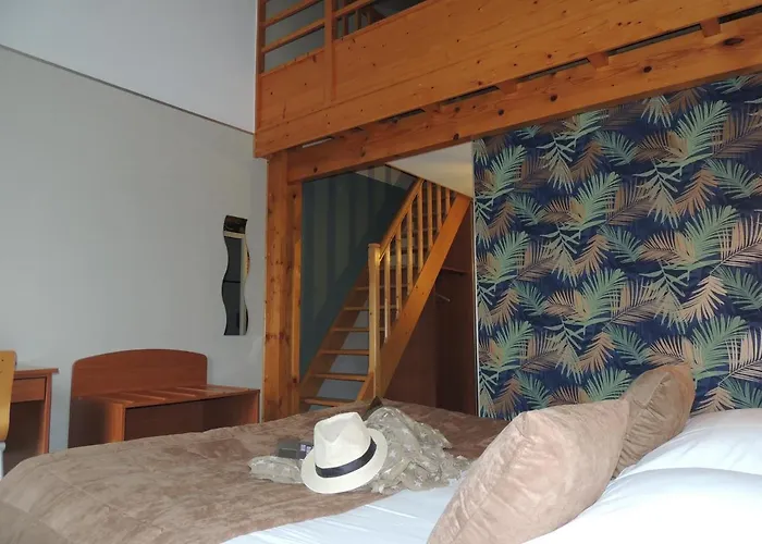 Logis Les 3 Marchands Ξενοδοχείο Bressuire