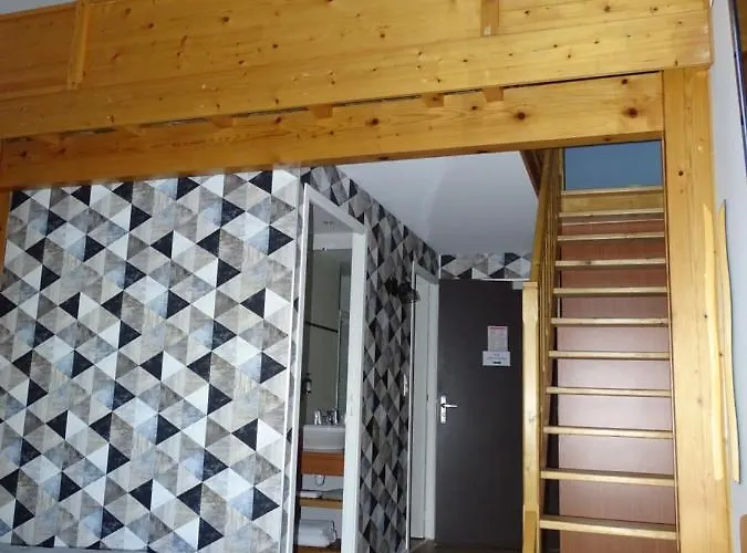 Logis Les 3 Marchands Ξενοδοχείο 2*